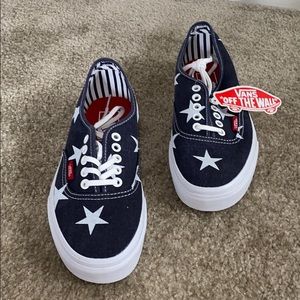 VANS OFF THE WALL DENIM STARS W/8.5, M/7.0 NWT